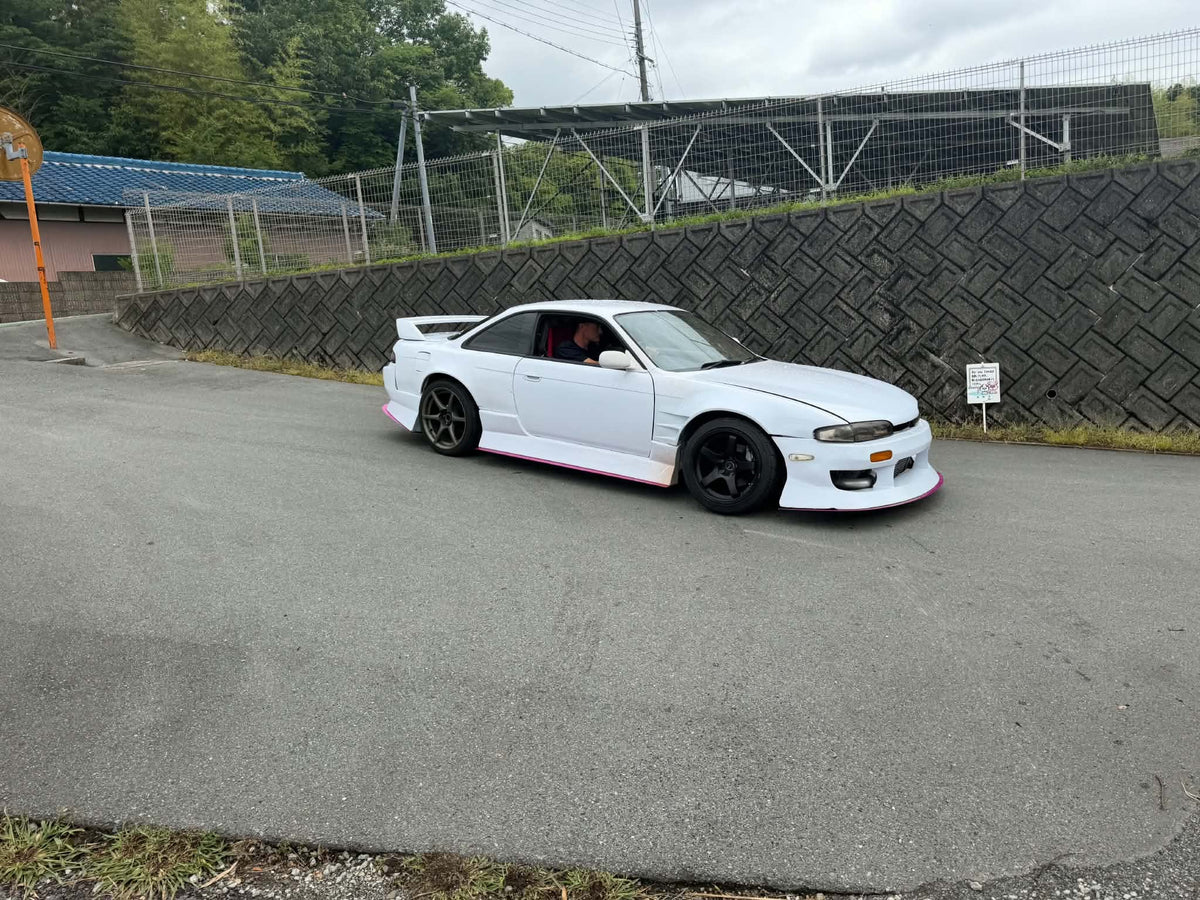 Nissan Silvia S14 (300hp)